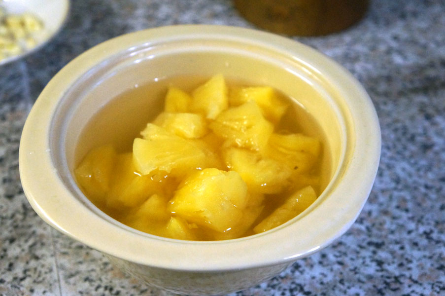ананас-консерва