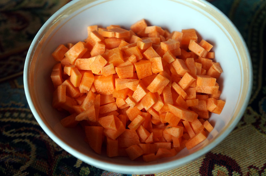 морковь-кубиком